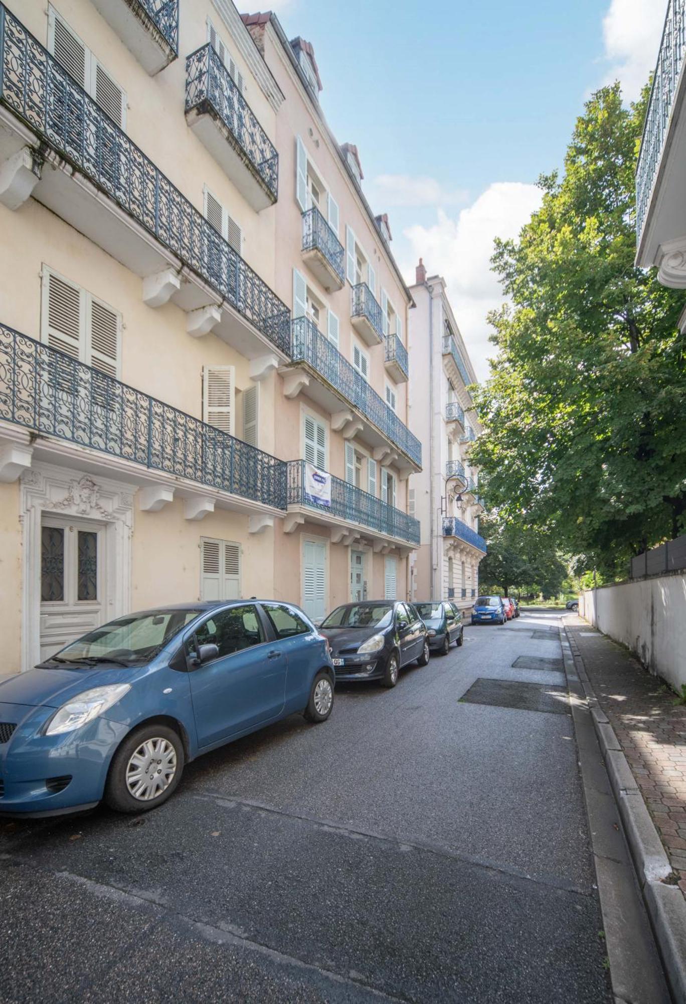 Residence Serbie - Appartements Design Et Climatises En Centre Ville Vichy Esterno foto