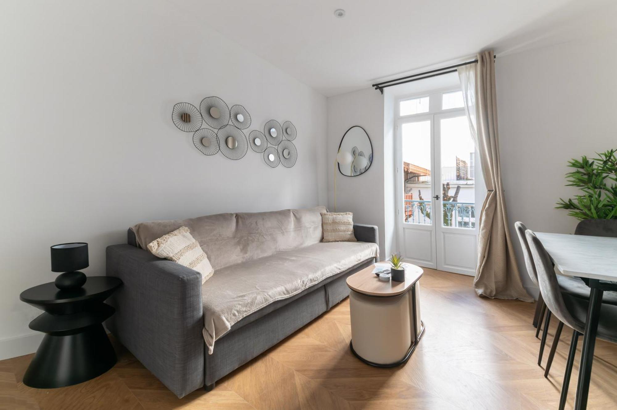 Residence Serbie - Appartements Design Et Climatises En Centre Ville Vichy Esterno foto