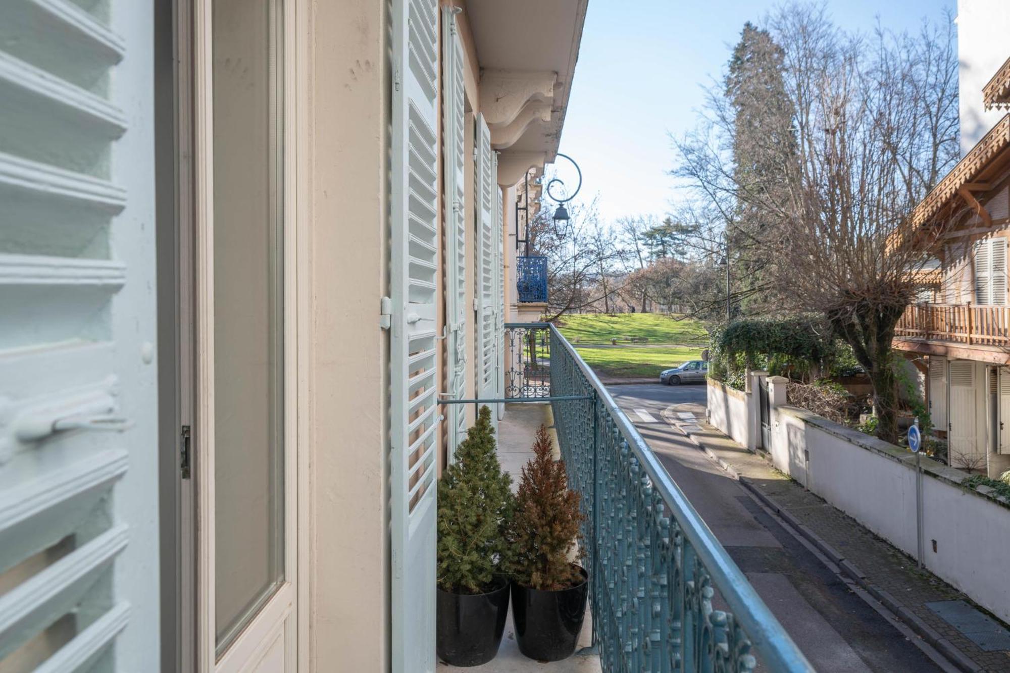 Residence Serbie - Appartements Design Et Climatises En Centre Ville Vichy Esterno foto